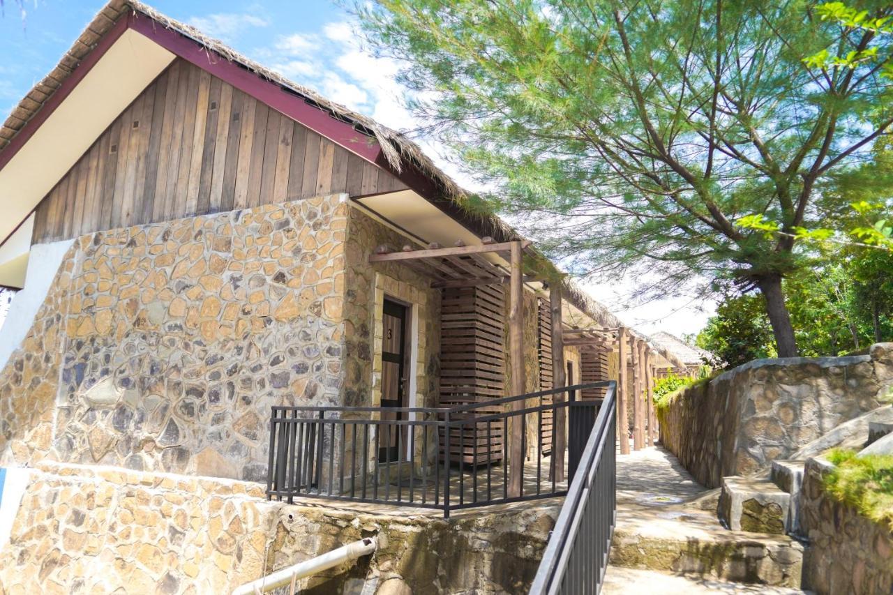 Theodor Hotel Labuan Bajo Kültér fotó