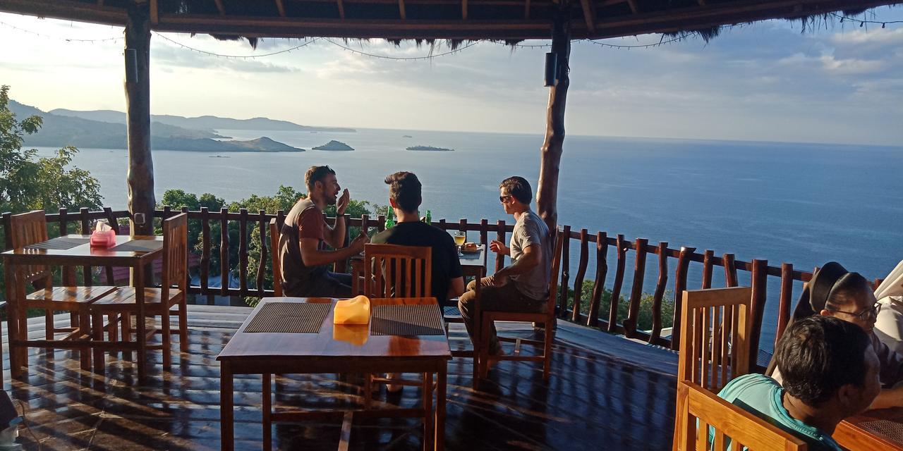 Theodor Hotel Labuan Bajo Kültér fotó