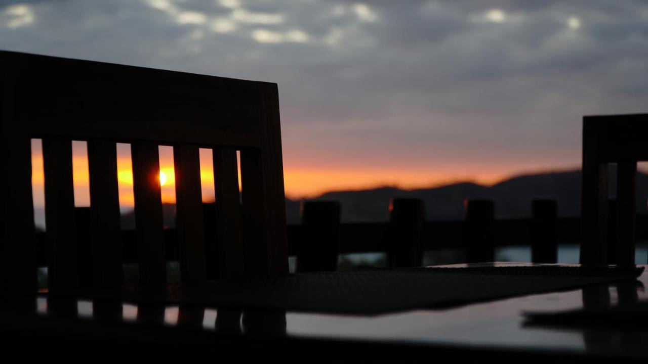 Theodor Hotel Labuan Bajo Kültér fotó