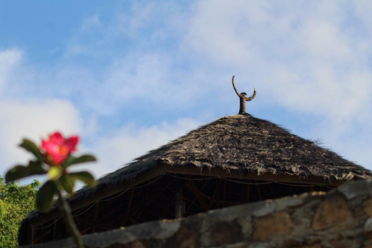 Theodor Hotel Labuan Bajo Kültér fotó